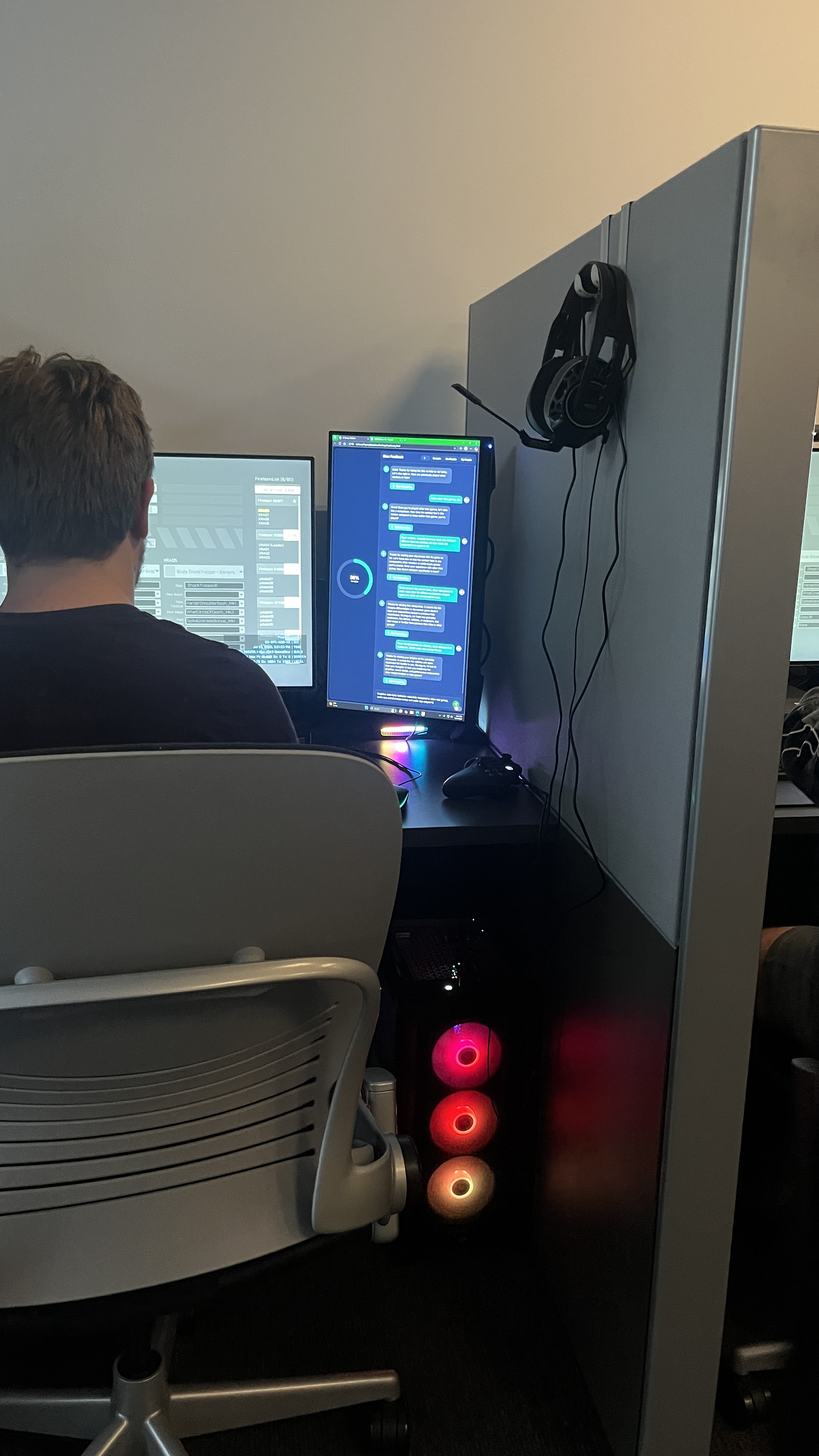 Players completing AURA surveys during Halo playtest